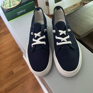 Classic Navy Sneakers with White Accents